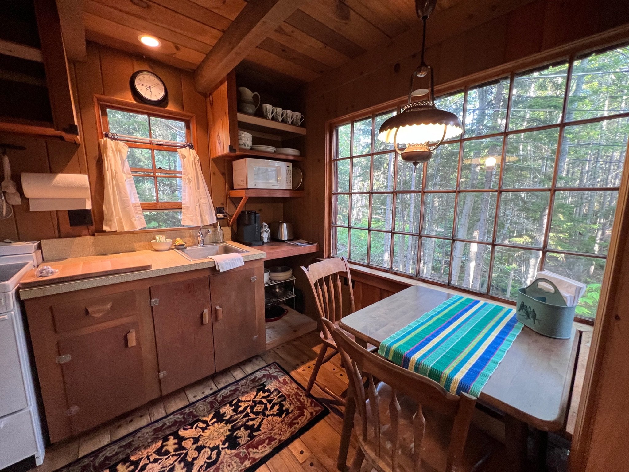 Ice House kitchen