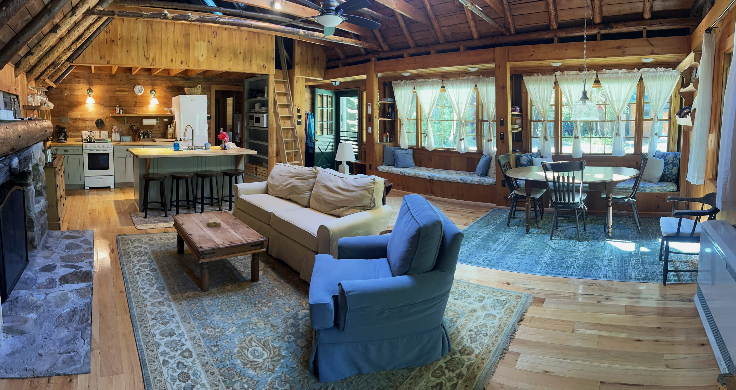 Still Meadow, oceanfront vacation cottage in Phippsburg, Maine